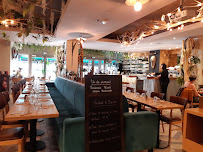 Atmosphère du Restaurant Jungle Arch à Nanterre - n°13