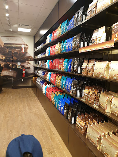 Shopping Mall «Orlando Outlet Marketplace», reviews and photos, 5269 International Dr, Orlando, FL 32819, USA