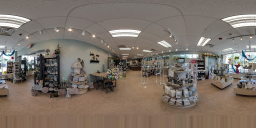 Florist «Alfa Flower Shop», reviews and photos, 7001 W North Ave, Wauwatosa, WI 53213, USA