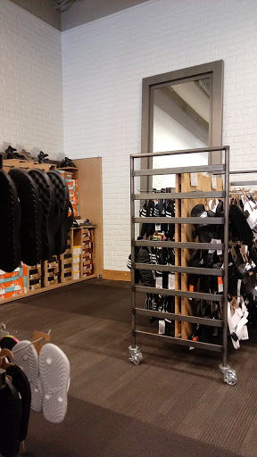 Book Store «Barnes & Noble», reviews and photos, 11 W Hillsdale Blvd, San Mateo, CA 94403, USA