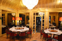 Atmosphère du Restaurant cantonais Chez Ly - Champs-Elysées à Paris - n°10