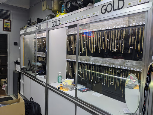 Pawn Shop «Royal Pawn Shop», reviews and photos, 428 S Clark St, Chicago, IL 60605, USA