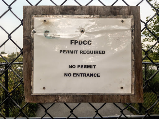 Dog Park «Beck Lake Off-Leash Dog Area», reviews and photos, 9700 Gloria Ct, Glenview, IL 60025, USA