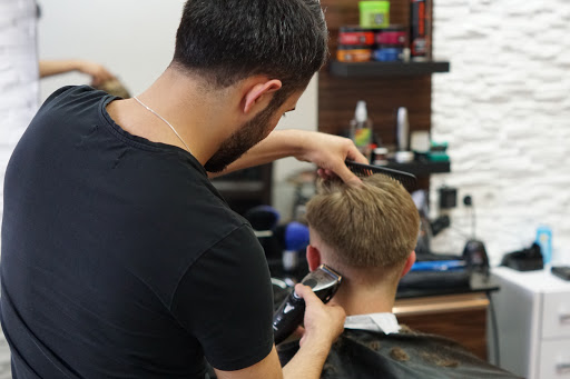 Mr & Mrs Damen -und Herrenfriseur (The BARBER) In Hall in Tirol