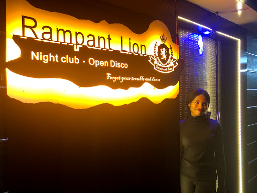 Rampant Lion night club， open disco