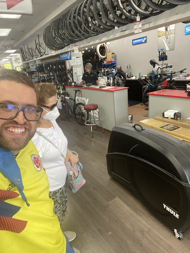 Bicycle Store «City Bikes Aventura», reviews and photos, 20335 Biscayne Blvd, Aventura, FL 33180, USA