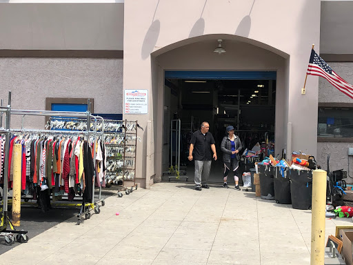 Thrift Store «Super Thrift Store», reviews and photos, 815 N Oxnard Blvd, Oxnard, CA 93030, USA