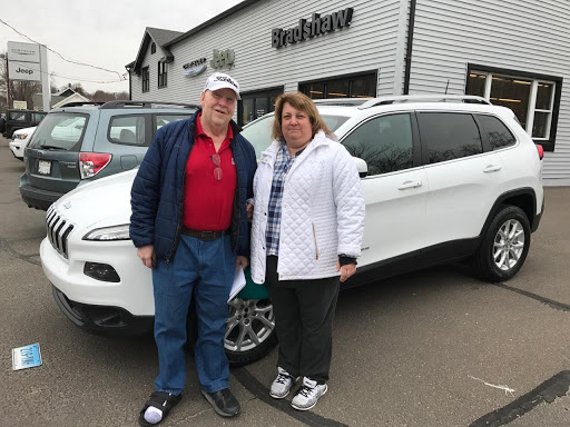Truck Dealer «Bradshaw Chrysler Jeep», reviews and photos, 554 Main St, Oakville, CT 06779, USA