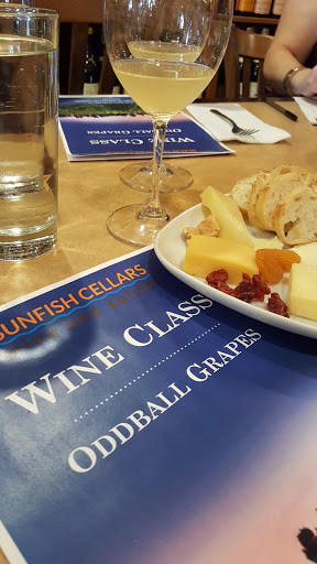 Wine Store «Sunfish Cellars Wine & Spirits», reviews and photos, 803 Sibley Memorial Hwy, St Paul, MN 55118, USA