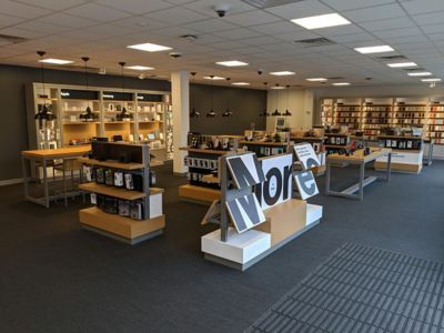 Cell Phone Store «Verizon», reviews and photos, 3951 Vestal Pkwy E, Vestal, NY 13850, USA