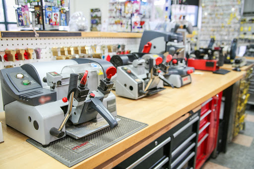 Locksmith «Keys Plus-midtown Locksmith», reviews and photos, 3130 Broadway, Sacramento, CA 95817, USA