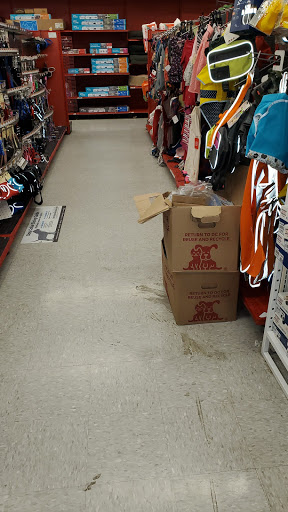 Pet Supply Store «Petco Animal Supplies», reviews and photos, 8909 Branch Ave d, Clinton, MD 20735, USA