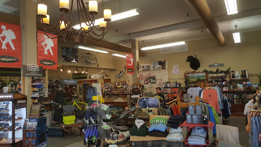 Sporting Goods Store «Flint Creek Outfitters», reviews and photos, 14129 7th St, Dade City, FL 33525, USA