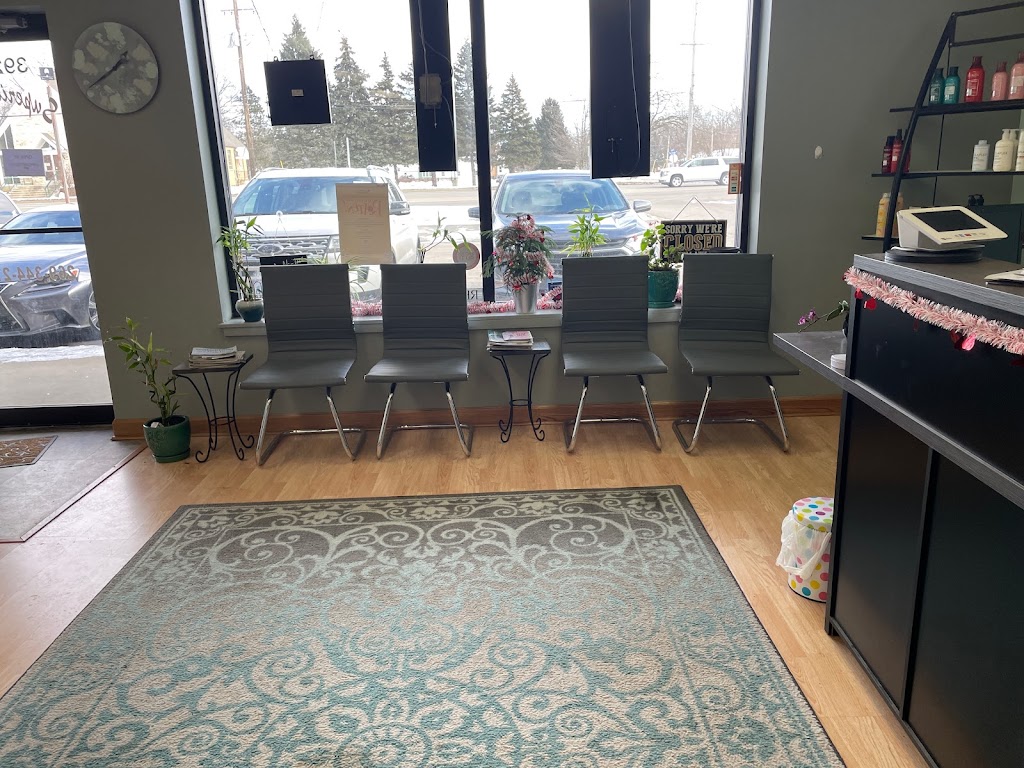 Superior Salon 49001