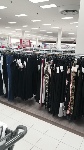 Clothing Store «Burlington Coat Factory», reviews and photos, 271 Cottage Grove Rd, Bloomfield, CT 06002, USA