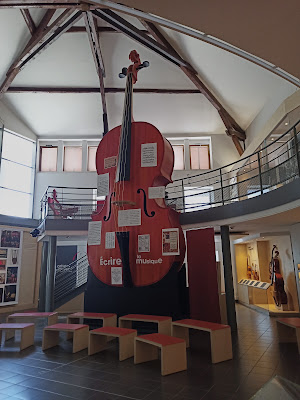 Ecole De Lutherie à Mirecourt