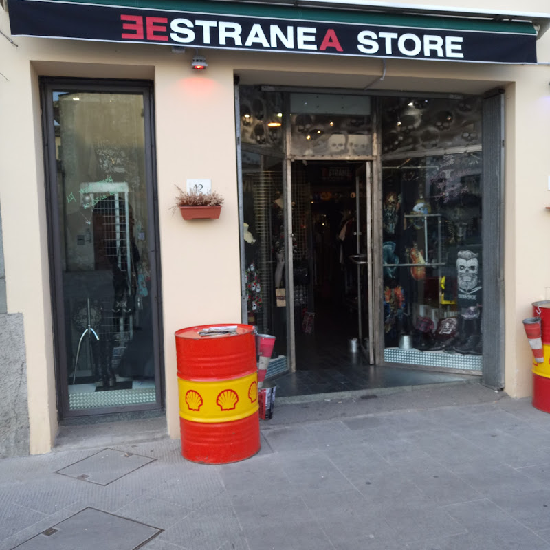 Estranea Store