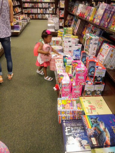 Book Store «Barnes & Noble», reviews and photos, 2415 N Monroe St, Tallahassee, FL 32303, USA