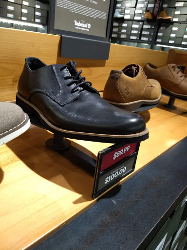 Shoe Store «Timberland Factory Store», reviews and photos, 651 Kapkowski Rd #2034, Elizabeth, NJ 07201, USA