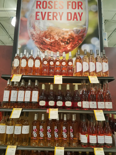 Shopping Mall «Arena Shops», reviews and photos, 14750 Biscayne Blvd, North Miami, FL 33181, USA