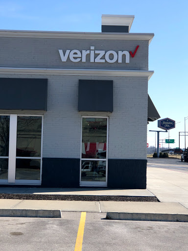 Cell Phone Store «Verizon», reviews and photos, 8501 N Church Rd, Kansas City, MO 64157, USA