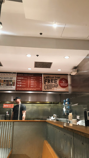 Mexican Restaurant «Chipotle Mexican Grill», reviews and photos, 1600 Warren St, Mankato, MN 56001, USA