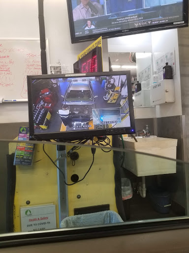 Auto Body Shop «LOF-Xpress Oil Change - Ames», reviews and photos, 520 S Duff Ave, Ames, IA 50010, USA