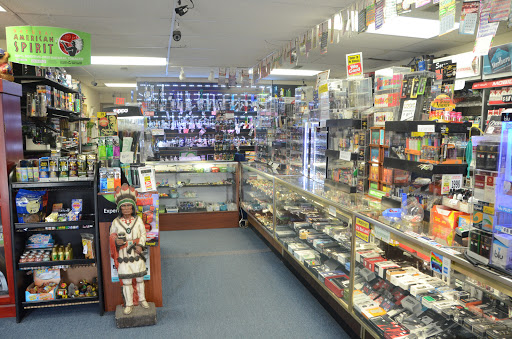 Tobacco Shop «Tobacco & Smoke Shop», reviews and photos, 91 Sugar Ln, Sugar Grove, IL 60554, USA