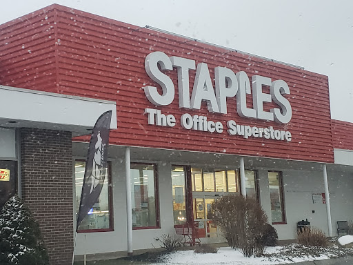 Office Supply Store «Staples», reviews and photos, 443 Western Ave, South Portland, ME 04106, USA