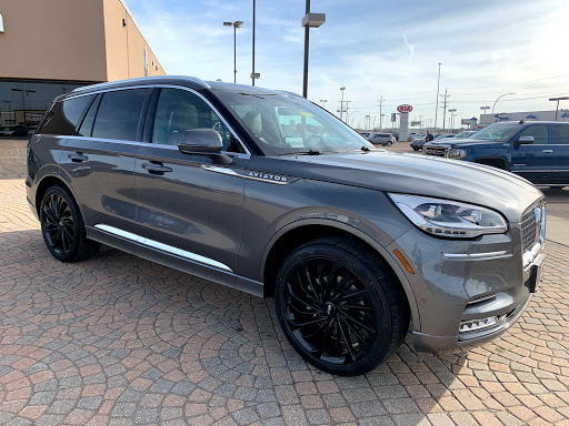 Car Dealer «Lunde Auto Center», reviews and photos, 140 40th St S, Fargo, ND 58103, USA