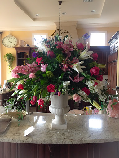 Florist «Open Air Designs - Florist | Wedding Planning | Gifts», reviews and photos, 607 N Myrtle Ave, Clearwater, FL 33755, USA