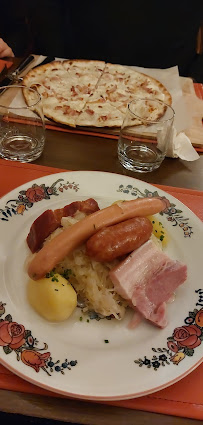 Choucroute d'Alsace du Restaurant de spécialités alsaciennes Brasserie Chez Hansi à Colmar - n°15