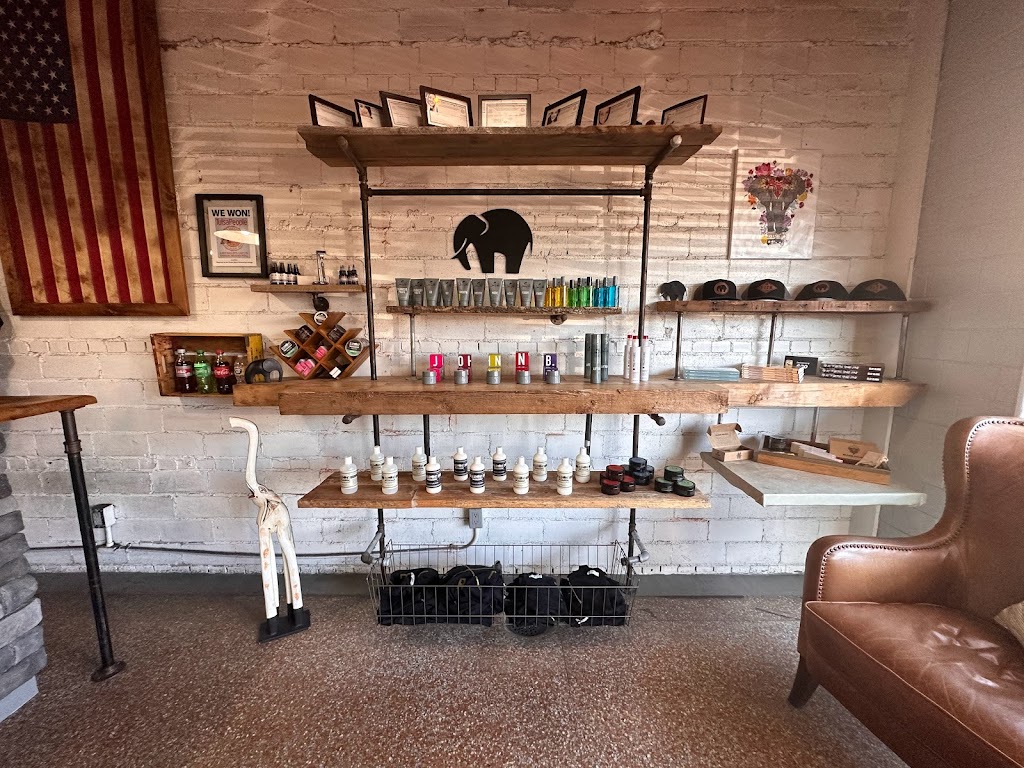 Elephant in the Room of Broken Arrow Men's Haircuts Broken Arrow, OK