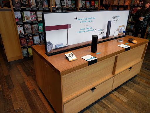 Book Store «Amazon Books», reviews and photos, 4601 26th Ave NE, Seattle, WA 98105, USA