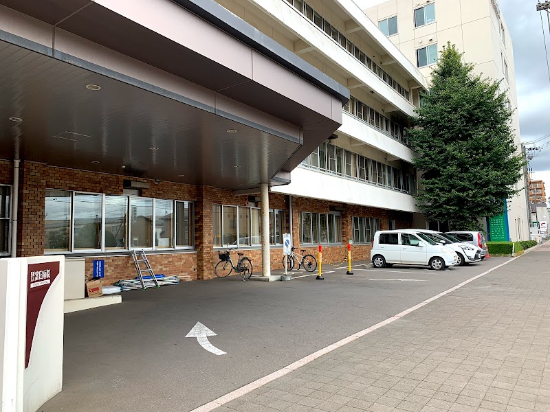 病院 富田
