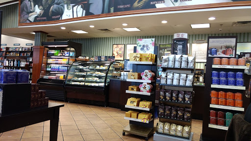 Book Store «Barnes and Noble», reviews and photos, 2500 N Mayfair Rd, Milwaukee, WI 53226, USA