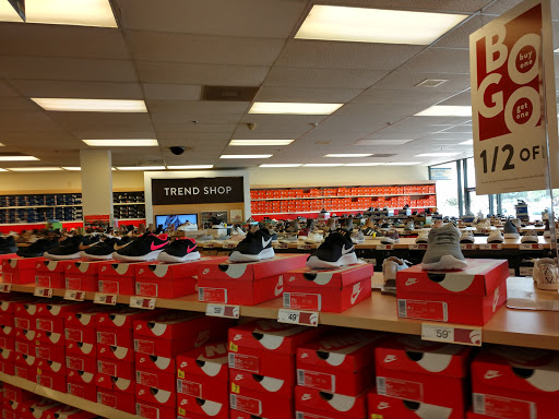 Shoe Store «Famous Footwear», reviews and photos, 10500 Ulmerton Rd, Largo, FL 33771, USA