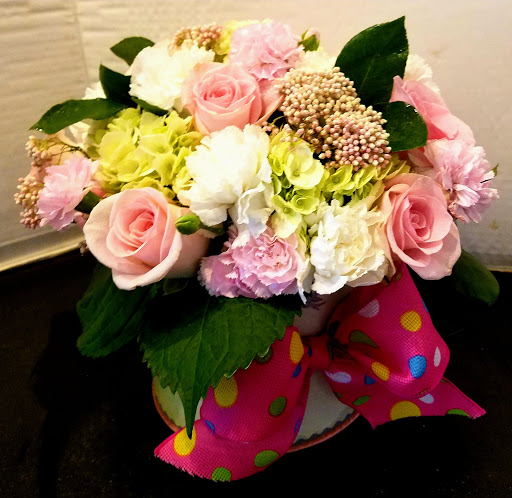 Consignment Shop «Old Bank Flowers Art and Marketplace», reviews and photos, 66 Main St, East Hampton, CT 06424, USA