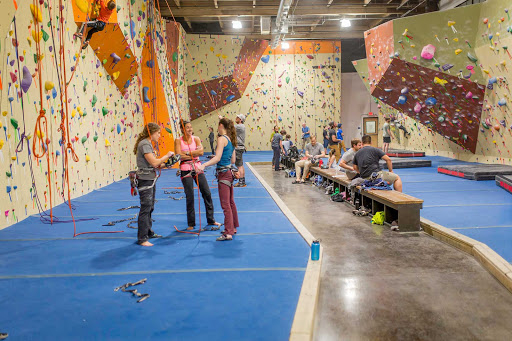 Rock Climbing Gym «Philadelphia Rock Gym - Wyncote», reviews and photos, 827 Glenside Ave #200, Wyncote, PA 19095, USA