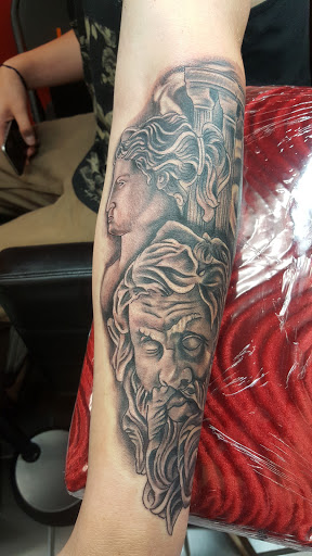 Tattoo Shop «Ink Sanity», reviews and photos, 31089 Riverside Dr, Lake Elsinore, CA 92530, USA