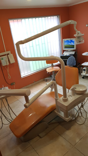 Opiniones de Clinica dental santa gemita en Colina - Dentista