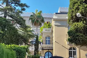Villa du Chateau image