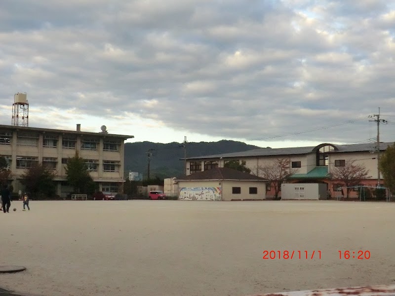 奈良市立帯解小学校