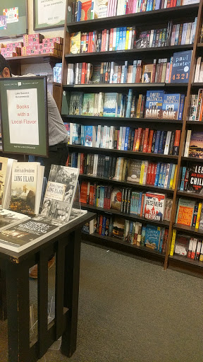 Book Store «Barnes & Noble», reviews and photos, 1424 Union Tpke, New Hyde Park, NY 11040, USA