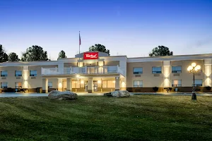 Red Roof Inn & Suites Newburgh – Stewart Airport image