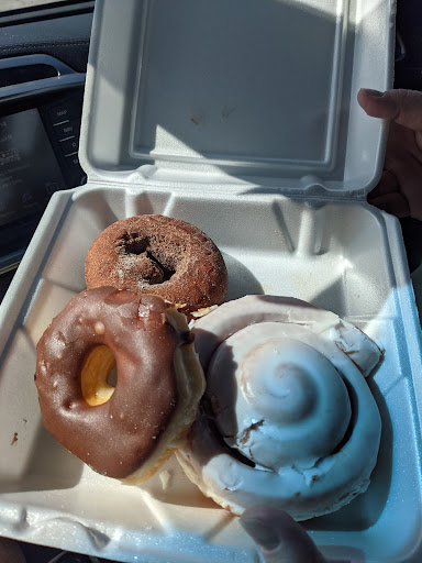 Donut Shop «Whistlestop Donuts», reviews and photos, 420 E 9th St, Hopkinsville, KY 42240, USA