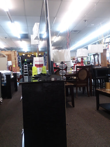 United Furniture & Electronics, 7325 S Ashland Ave, Chicago, IL 60636, USA, 