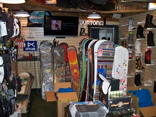 Snowboard Shop «Outfitters Ski Shop / OutBack Board Store», reviews and photos, 2221 Marietta Ave, Lancaster, PA 17603, USA