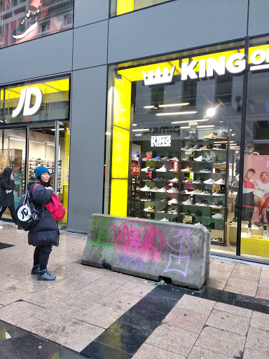 Stores to buy children's backpacks Brussels