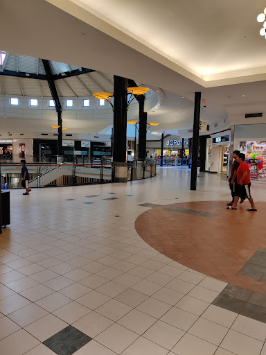 Shopping Mall «Dulles Town Center», reviews and photos, 21100 Dulles Town Cir, Sterling, VA 20166, USA